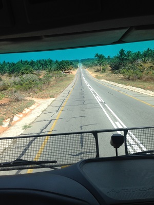 hitchhiking back to maputo from tofo